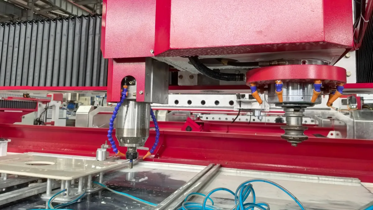 Обрабатывающий центр по камню с ЧПУ569 (2)