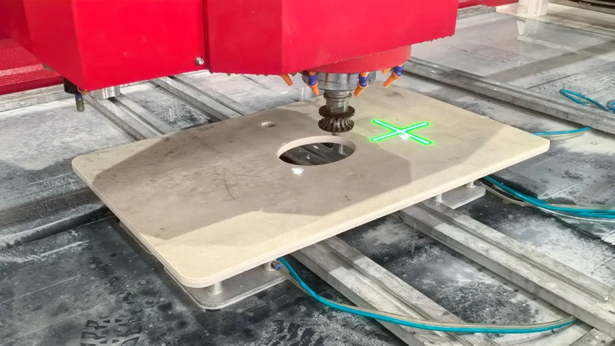 Обрабатывающий центр по камню с ЧПУ569 (3)