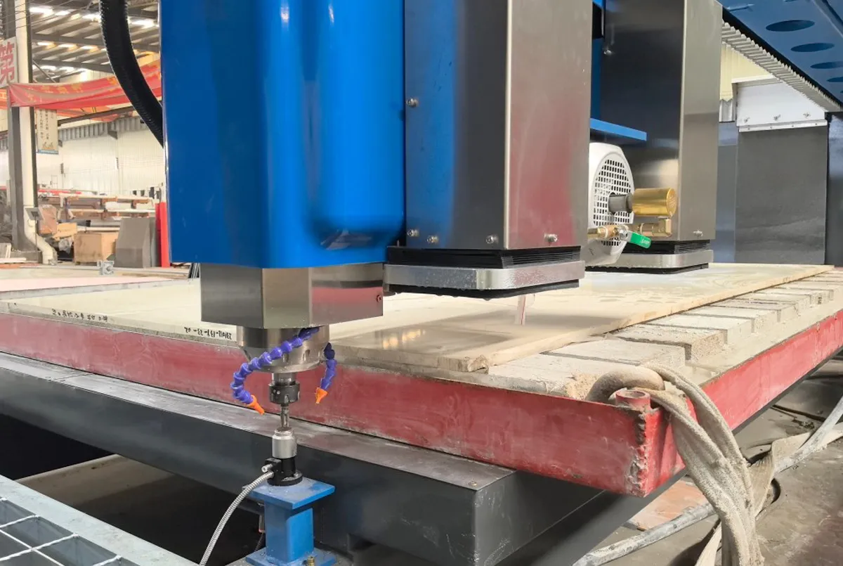 Пятиосевая-мостовая-пила-HKNC-500-PLUS1236-(6)698